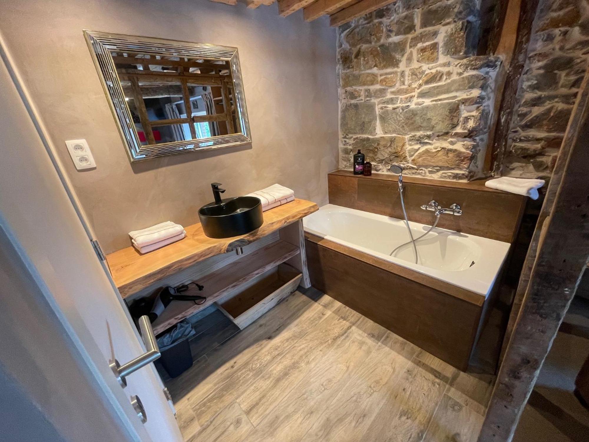 Les Chambres De Laurette Spa Exteriér fotografie